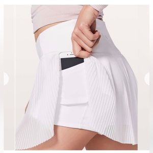 RARE Lululemon Athletica Skort Just Pleat it Pleated Skirt White Size 6